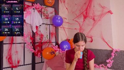 OdetteDredge live cam on Cam4
