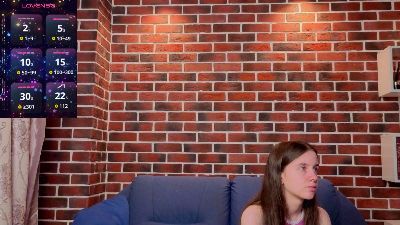 OdetteDredge live cam on Cam4
