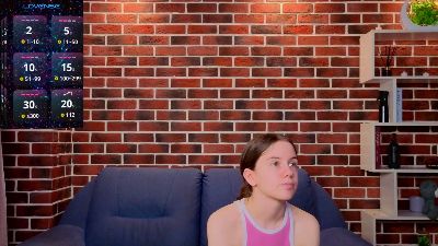 OdetteDredge live cam on Cam4