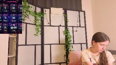 OdetteDredge live cam on Cam4