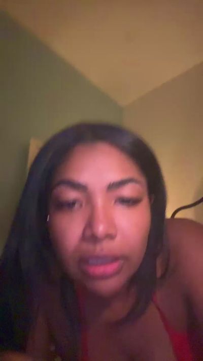 Ofcmamy live cam on Cam4