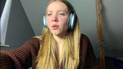 OfeliaCompton live cam on Cam4