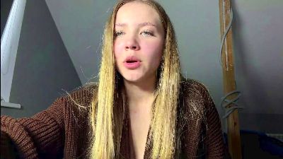 OfeliaCompton live cam on Cam4