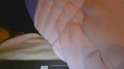 Offwhiteclouds live cam on Cam4