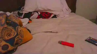 Offwhiteclouds live cam on Cam4