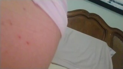 Offwhiteclouds live cam on Cam4