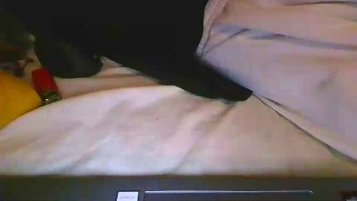 Offwhiteclouds live cam on Cam4