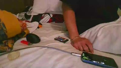 Offwhiteclouds live cam on Cam4