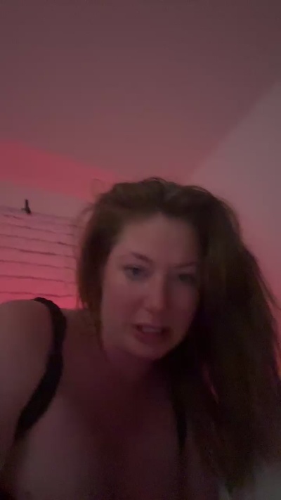 OhSweetGinger live cam on Cam4