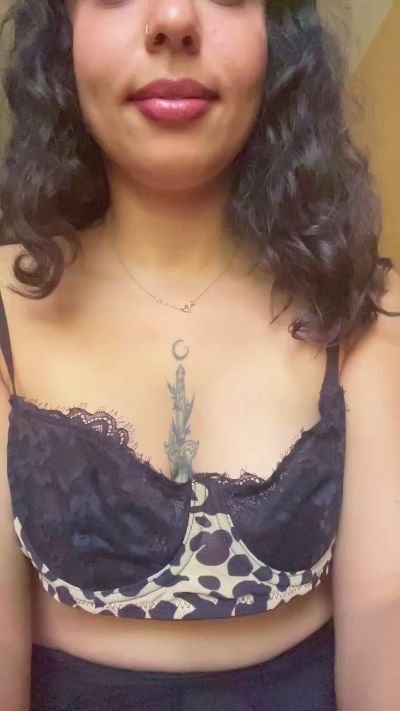 Oh_Anita666 live cam on Cam4