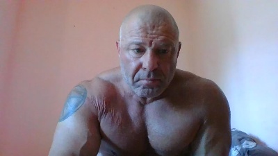 OiganJohn live cam on Cam4