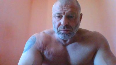 OiganJohn live cam on Cam4