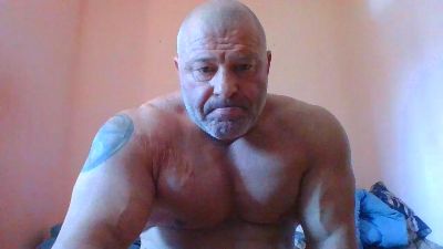 OiganJohn live cam on Cam4