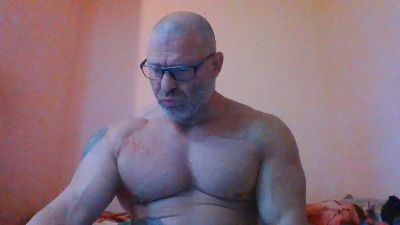 OiganJohn live cam on Cam4