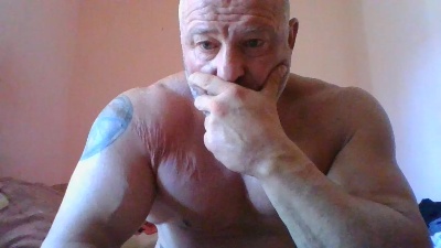 OiganJohn live cam on Cam4