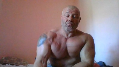 OiganJohn live cam on Cam4