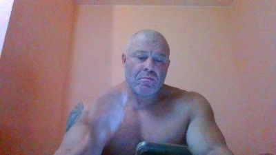 OiganJohn live cam on Cam4