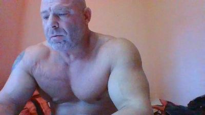 OiganJohn live cam on Cam4