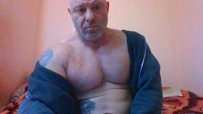 OiganJohn live cam on Cam4
