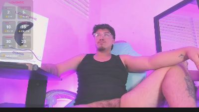 Oilmen22 live cam on Cam4