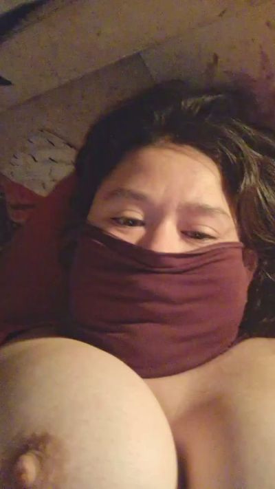 Ojitoschiqitito live cam on Cam4