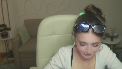 OlaBovie live cam on Cam4