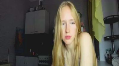 OletaGuderian live cam on Cam4