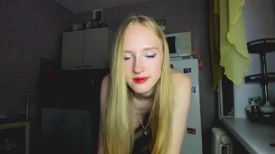 OletaGuderian live cam on Cam4