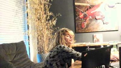 Olimel273 live cam on Cam4