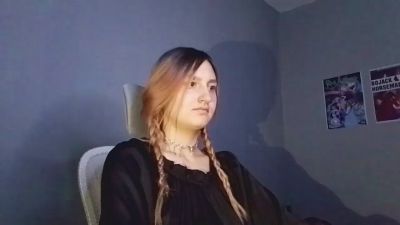 OlimpiaKolmer live cam on Cam4