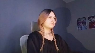 OlimpiaKolmer live cam on Cam4