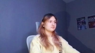 OlimpiaKolmer live cam on Cam4