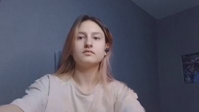 OlimpiaKolmer live cam on Cam4