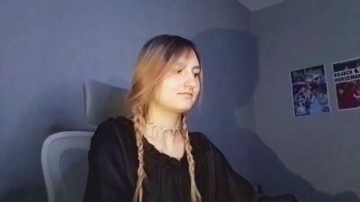 OlimpiaKolmer live cam on Cam4