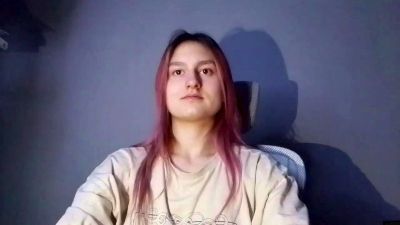 OlimpiaKolmer live cam on Cam4