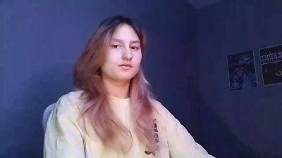 OlimpiaKolmer live cam on Cam4
