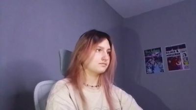 OlimpiaKolmer live cam on Cam4
