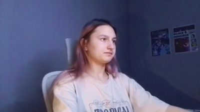 OlimpiaKolmer live cam on Cam4