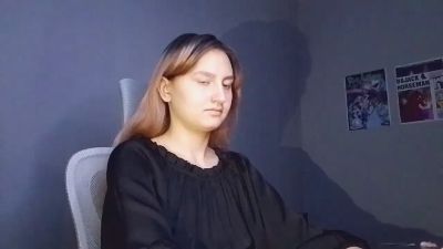 OlimpiaKolmer live cam on Cam4
