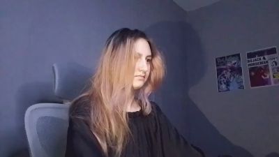 OlimpiaKolmer live cam on Cam4