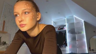 OlindaGeasley live cam on Cam4