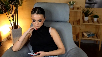 OlindaKlafehn live cam on Cam4