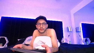 live cam chat Oliver Wilson