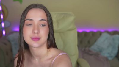 OliviaMore live cam on Cam4