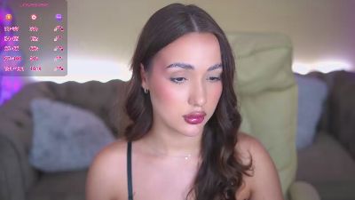 OliviaMore live cam on Cam4