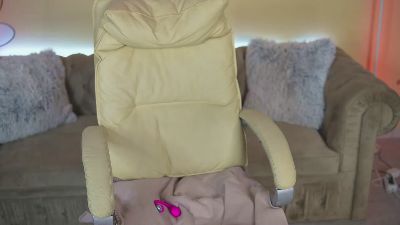 OliviaMore live cam on Cam4