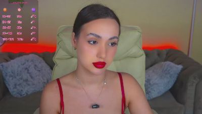 OliviaMore live cam on Cam4
