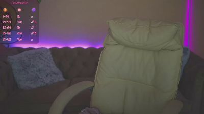 OliviaMore live cam on Cam4
