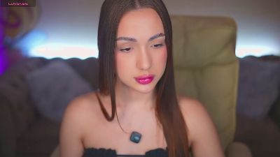 OliviaMore live cam on Cam4