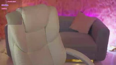 OliviaMore live cam on Cam4